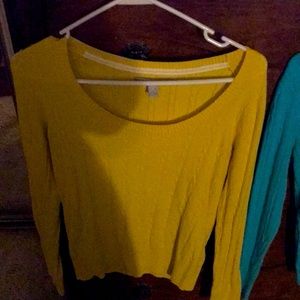 Woman’s sweater’s
